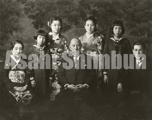 Amazon.co.jp: 柏木東宮(皇太子)に頼み込んで女三の宮が大切にし